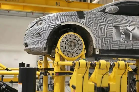 传富士康计划今年推出电动汽车，或为Apple Car代工铺路